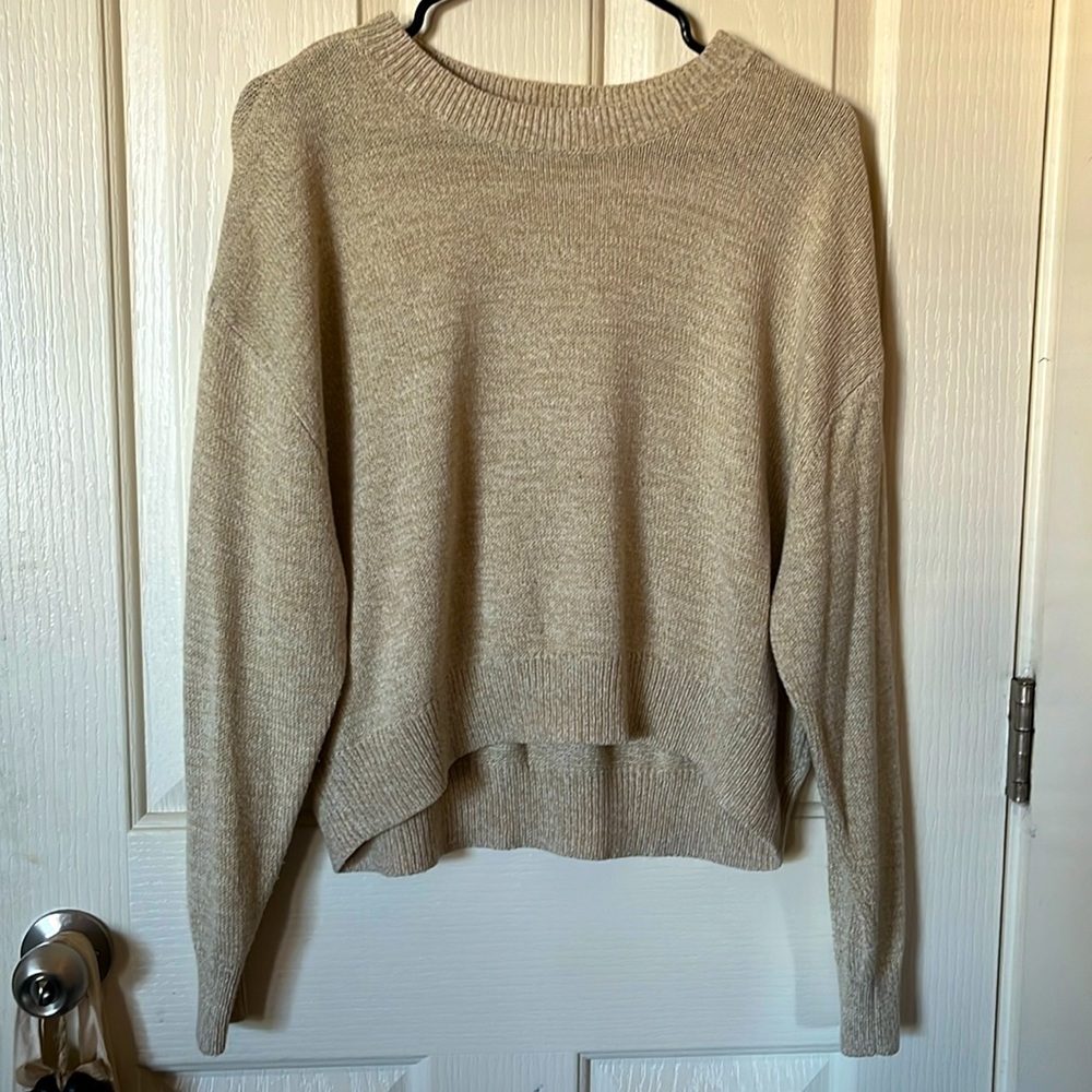 Cropped H&M Divided Beige Crewneck Sweater
